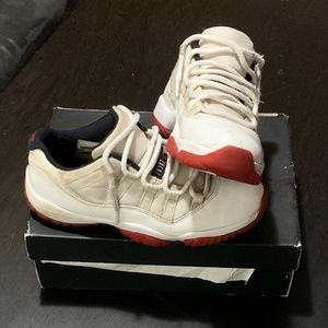 Jordan 11 Low White/Varsity Red